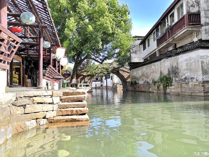 山体滑坡的产生原因游戏画面